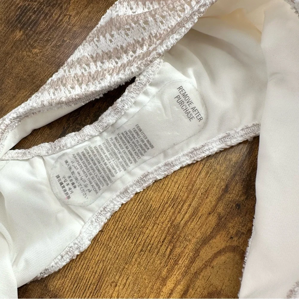Hollister Crochet Style Cream and White Cheeky Bikini Bottoms, XL